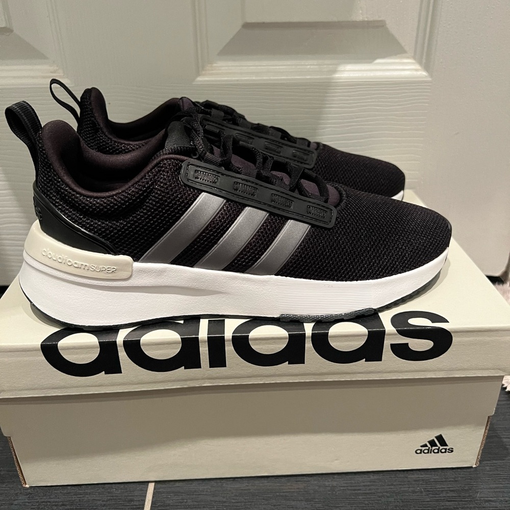 NEW!! Adidas Women’s Running Shoes size 6 1/2 black-iron metallic (nwot)